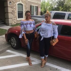 Meet your Posher, Dana